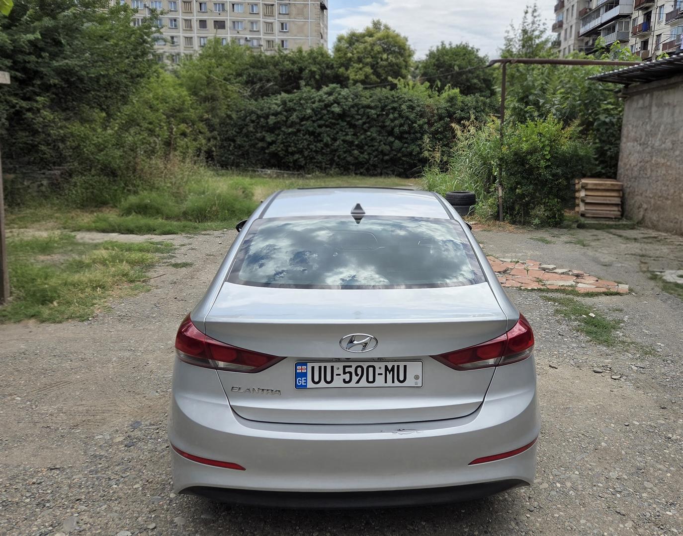 Hyundai Elantra