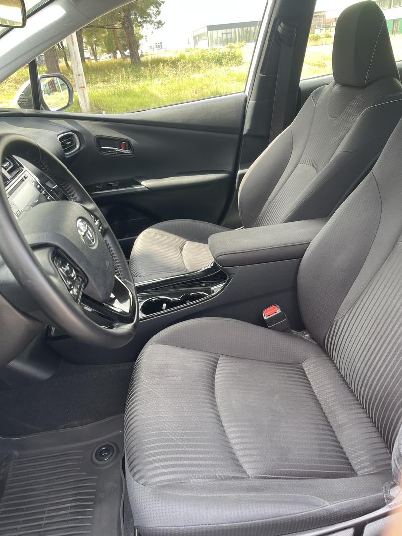 Toyota Prius Prime 2021 — photo 2