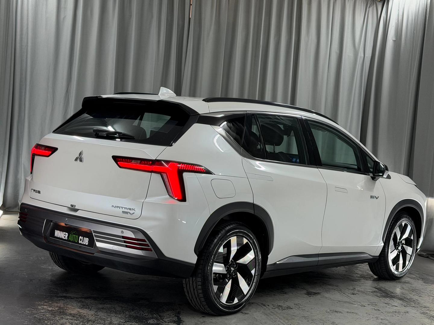 Mitsubishi Airtrek 2022 — photo 2