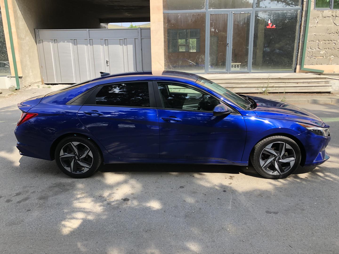 Hyundai Elantra 2022 — photo 2