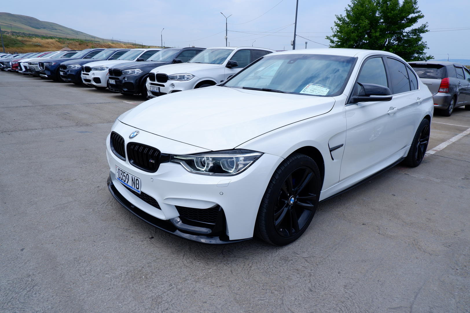 BMW 330 2017 — photo 2