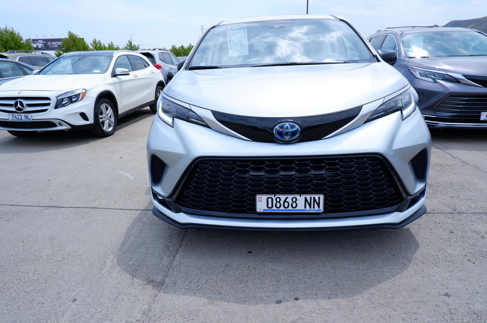 Toyota Sienna 2021 — photo 2