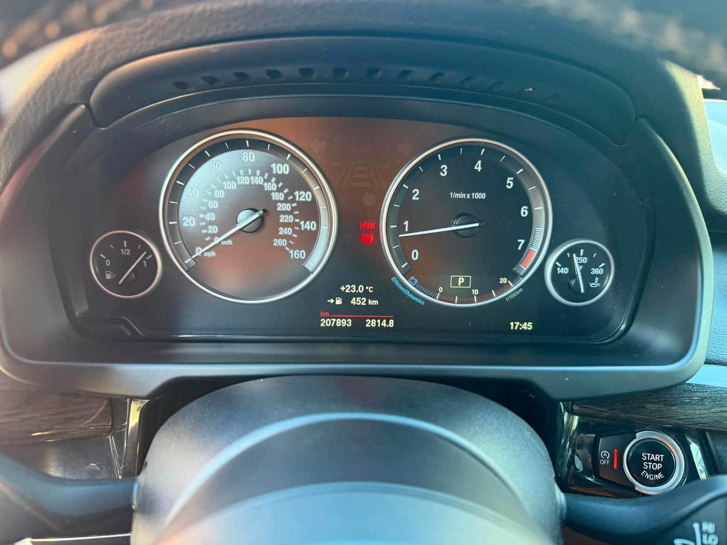 BMW X5 2016 — photo 2