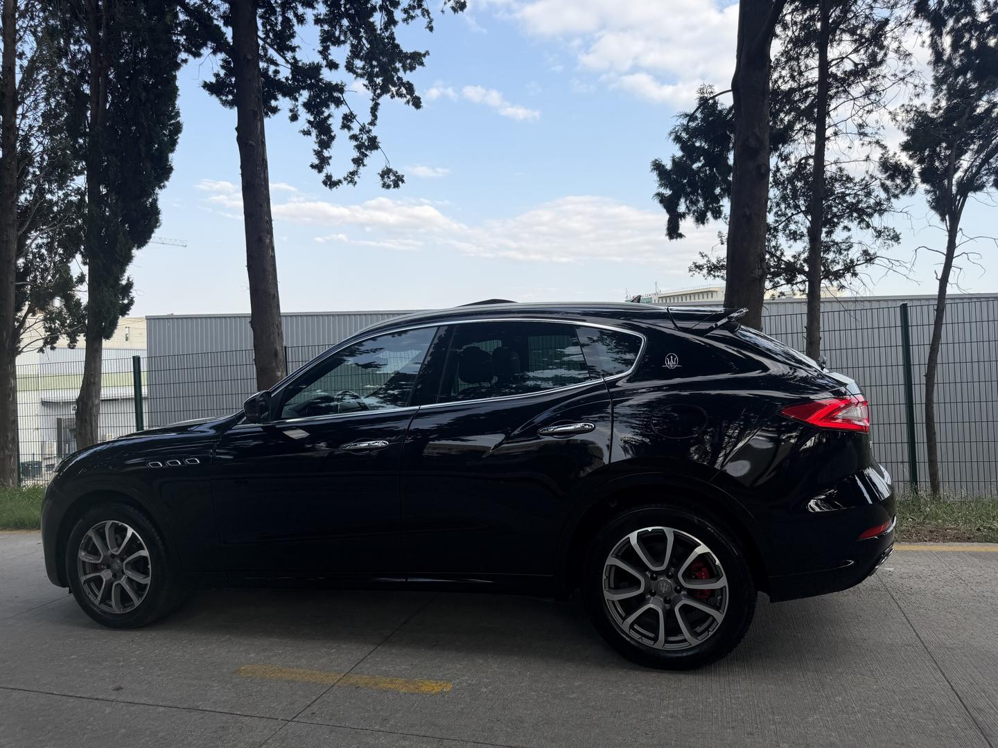 Maserati Levante 2017 — photo 2