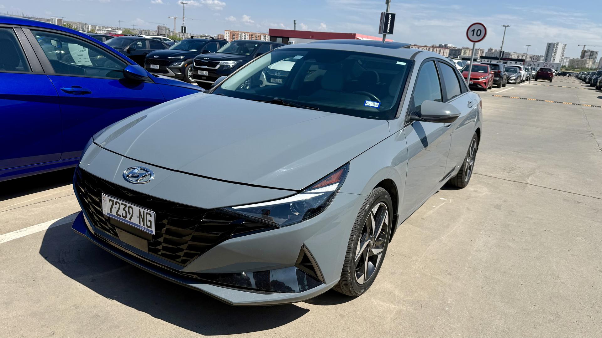 Hyundai Elantra 2022 — photo 2