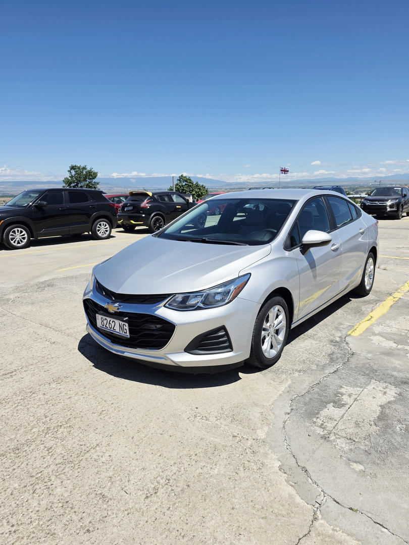 Chevrolet Cruze 2018 — photo 2