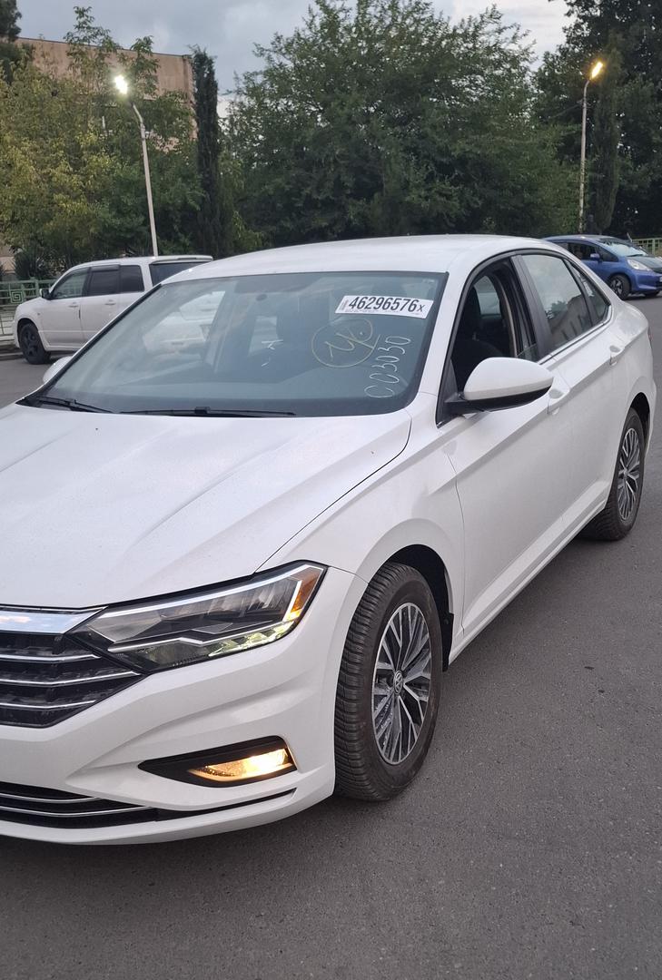 Volkswagen Jetta 2020 — photo 2
