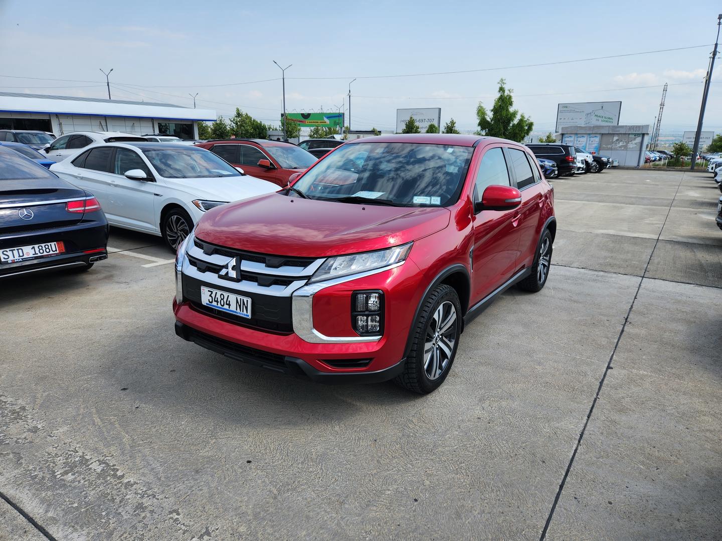 Mitsubishi Outlander Sport 2022 — photo 2
