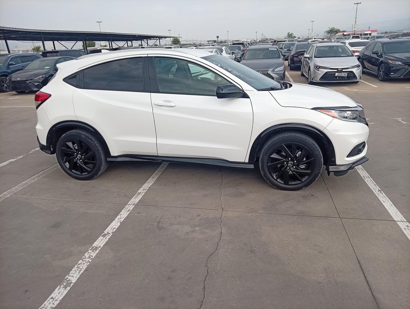 Honda HR-V 2022 — photo 2