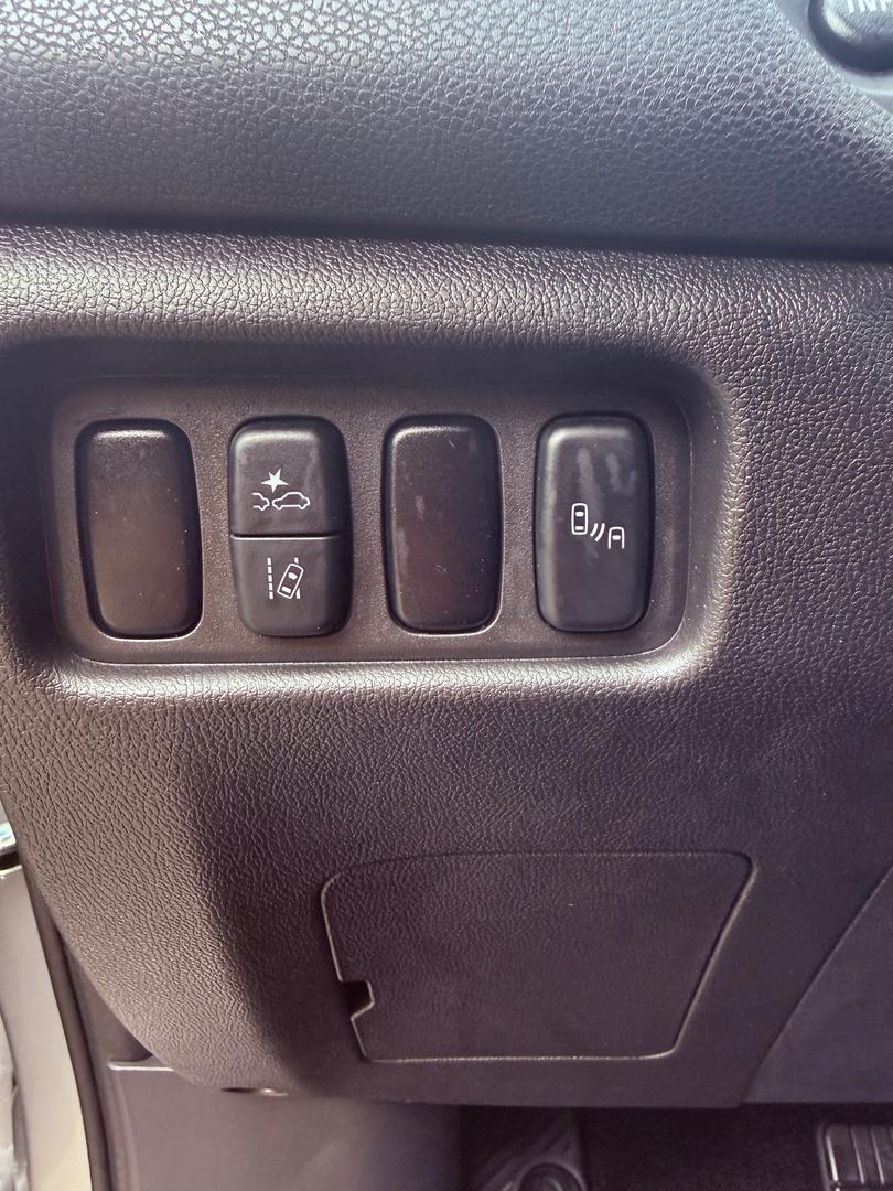 Mitsubishi Outlander Sport 2022 — photo 2