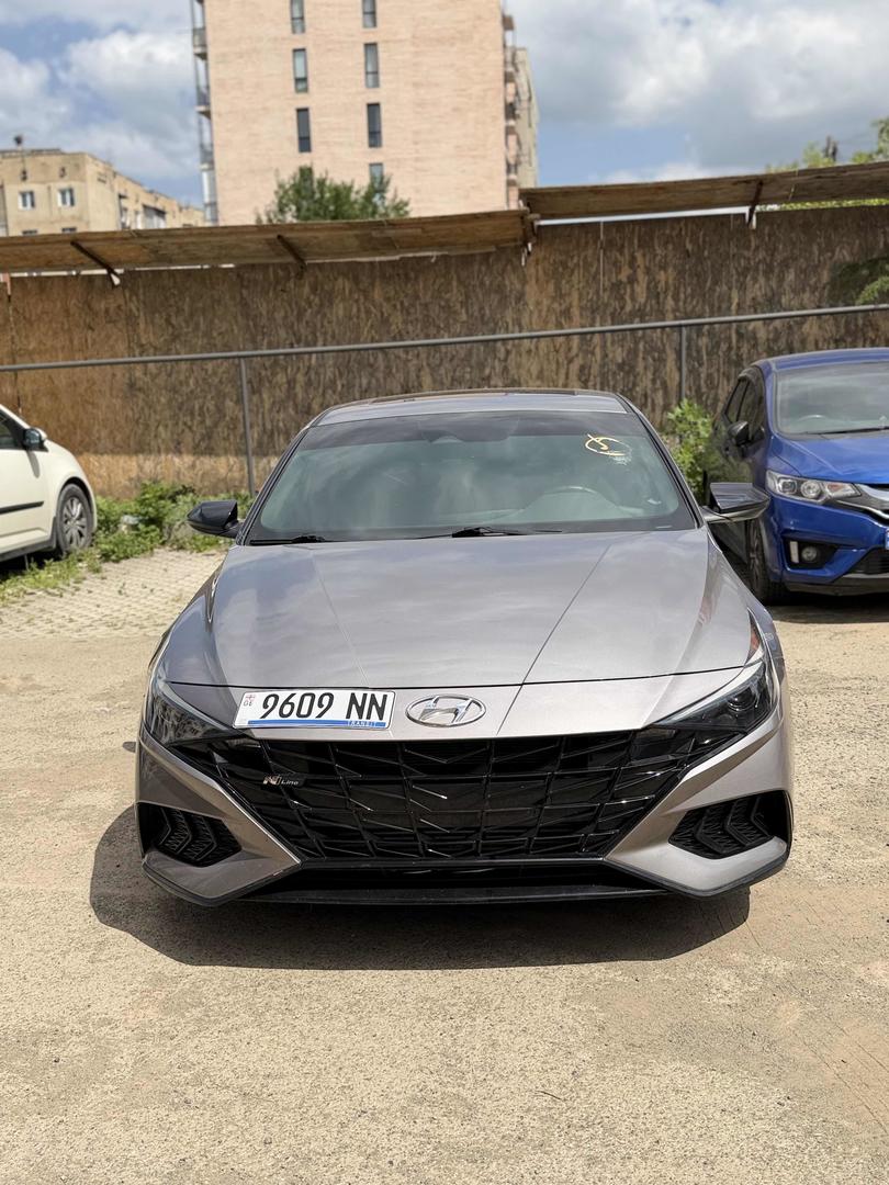 Hyundai Elantra 2023 — photo 2