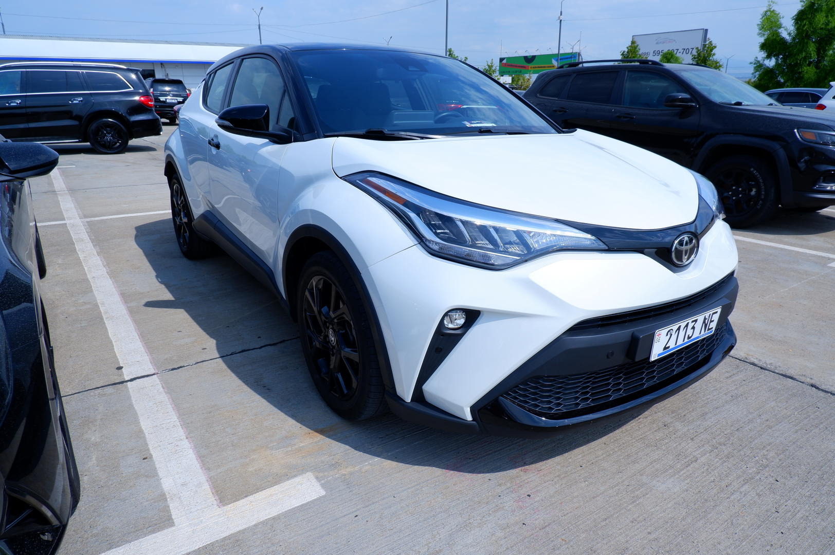 Toyota C-HR 2022 — photo 2