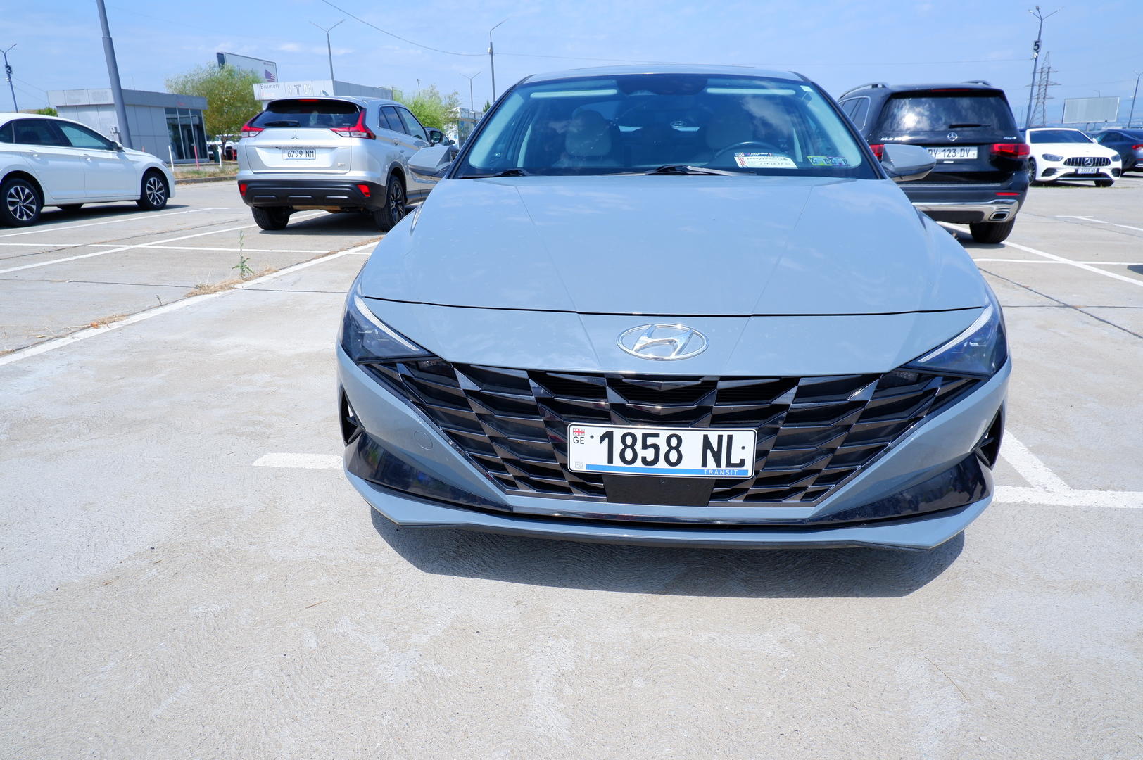 Hyundai Elantra 2022 — photo 2