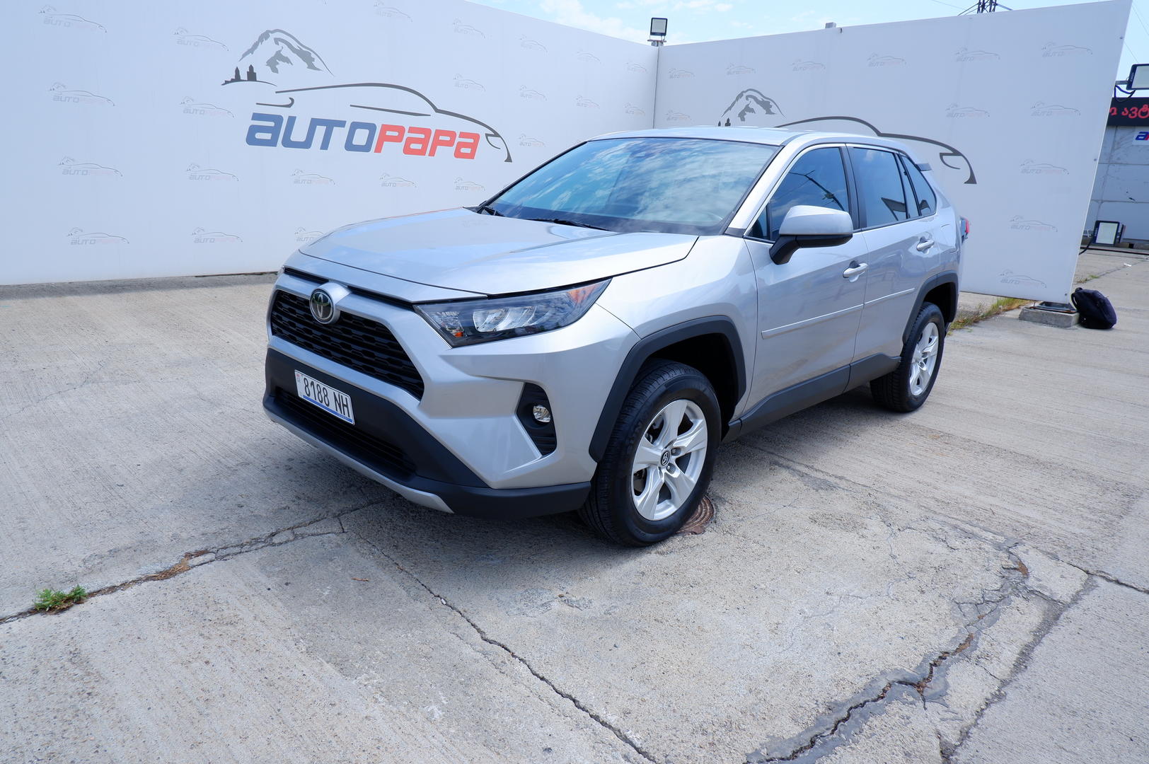 Toyota RAV4 2022 — photo 2