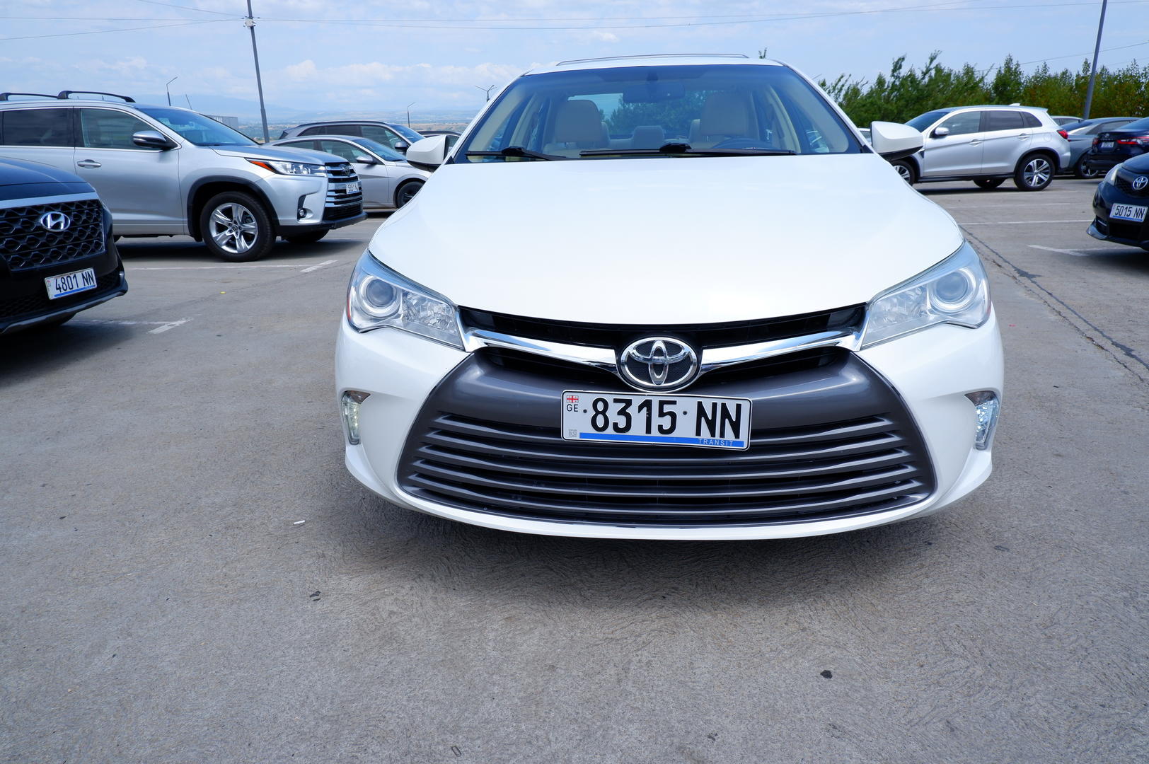Toyota Camry 2016 — photo 2