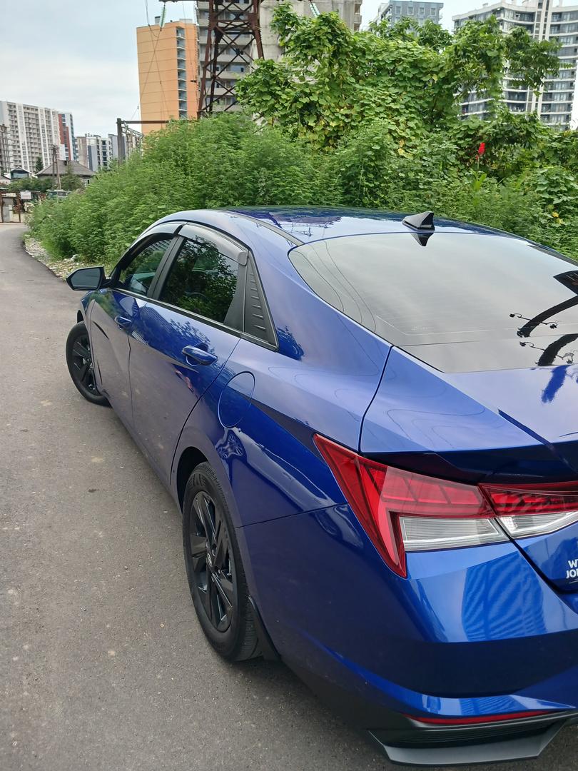Hyundai Elantra 2022 — photo 2