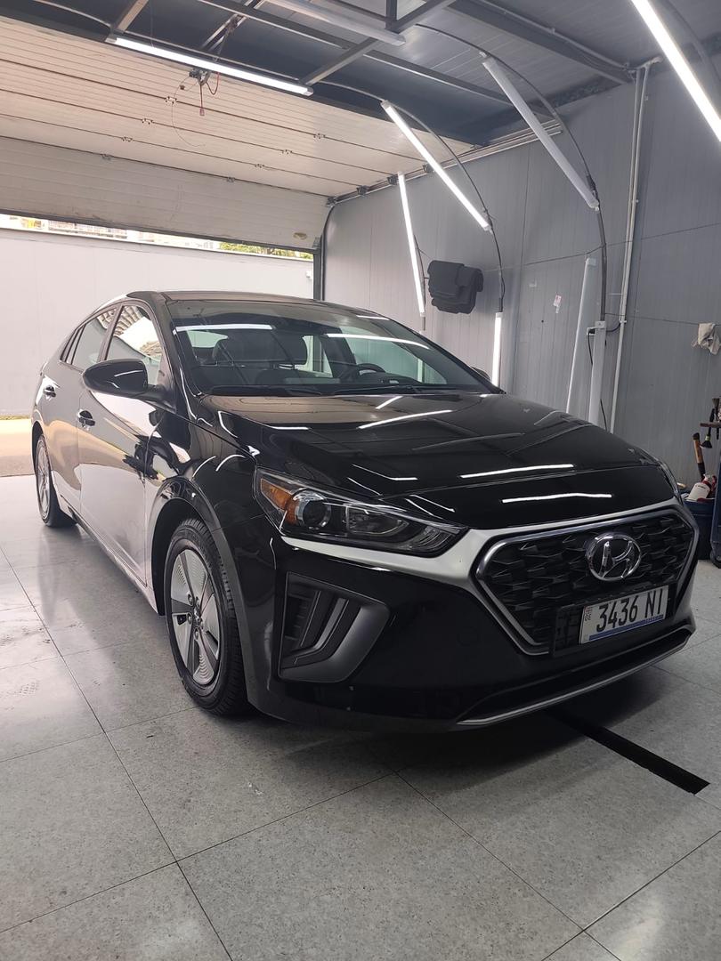 Hyundai Ioniq 2021 — photo 2