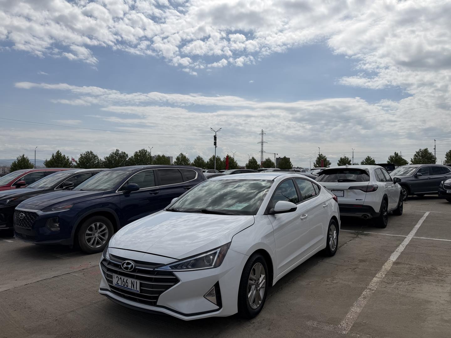 Hyundai Elantra 2020 — photo 2
