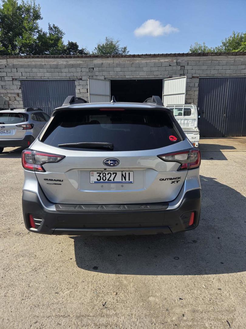 Subaru Outback 2021 — photo 2