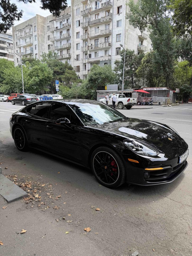 Porsche Panamera 2021 — photo 2