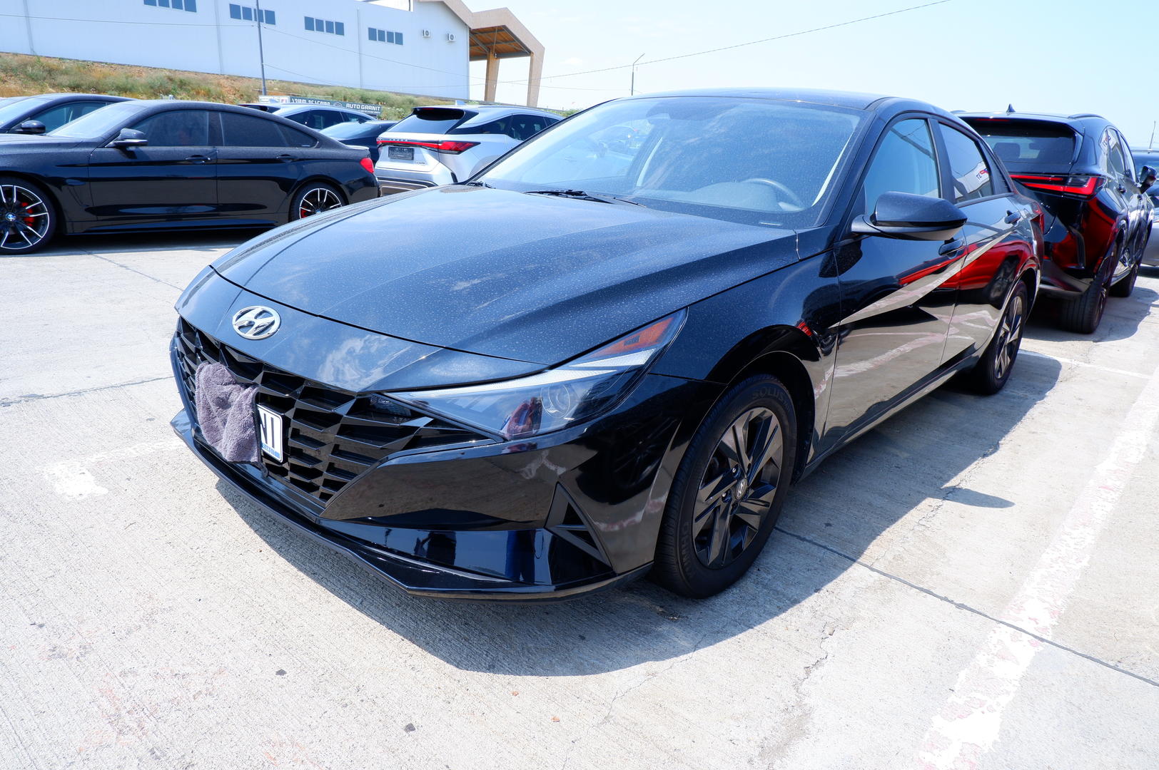 Hyundai Elantra 2022 — photo 2