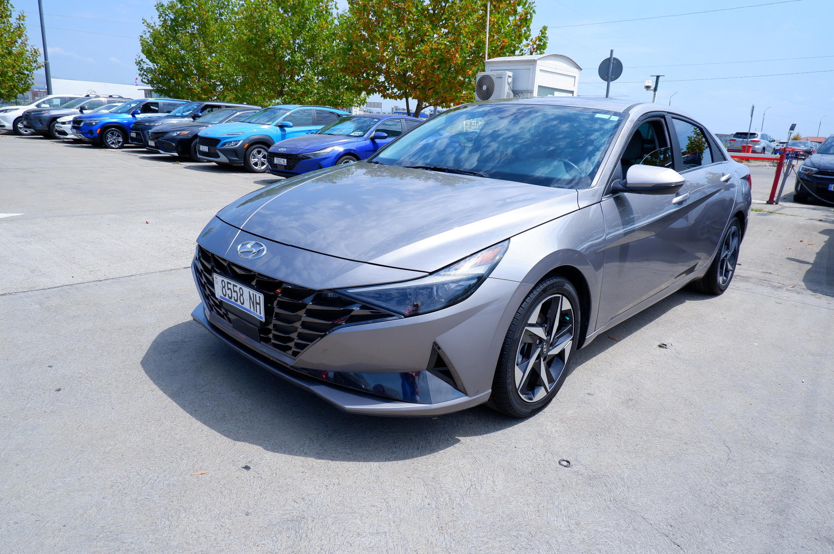 Hyundai Elantra 2022 — photo 2