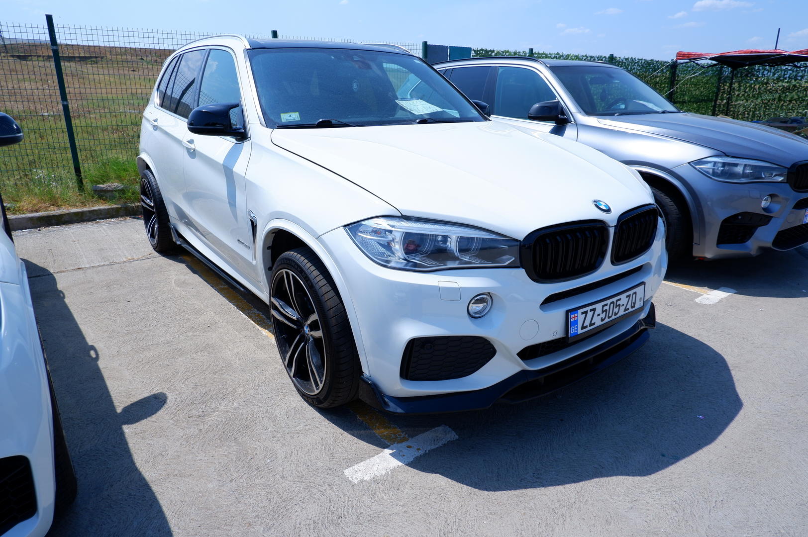 BMW X5 2017 — photo 2