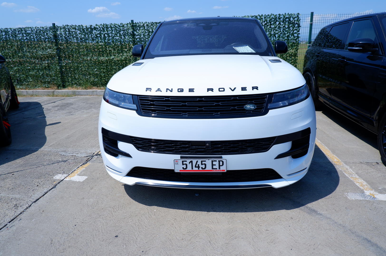 Land Rover Range Rover Sport 2023 — photo 2