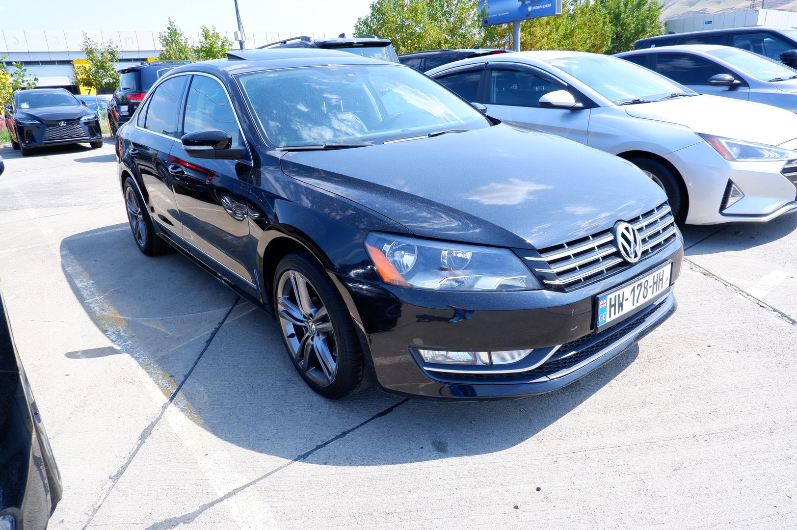 Volkswagen Passat 2013 — photo 2