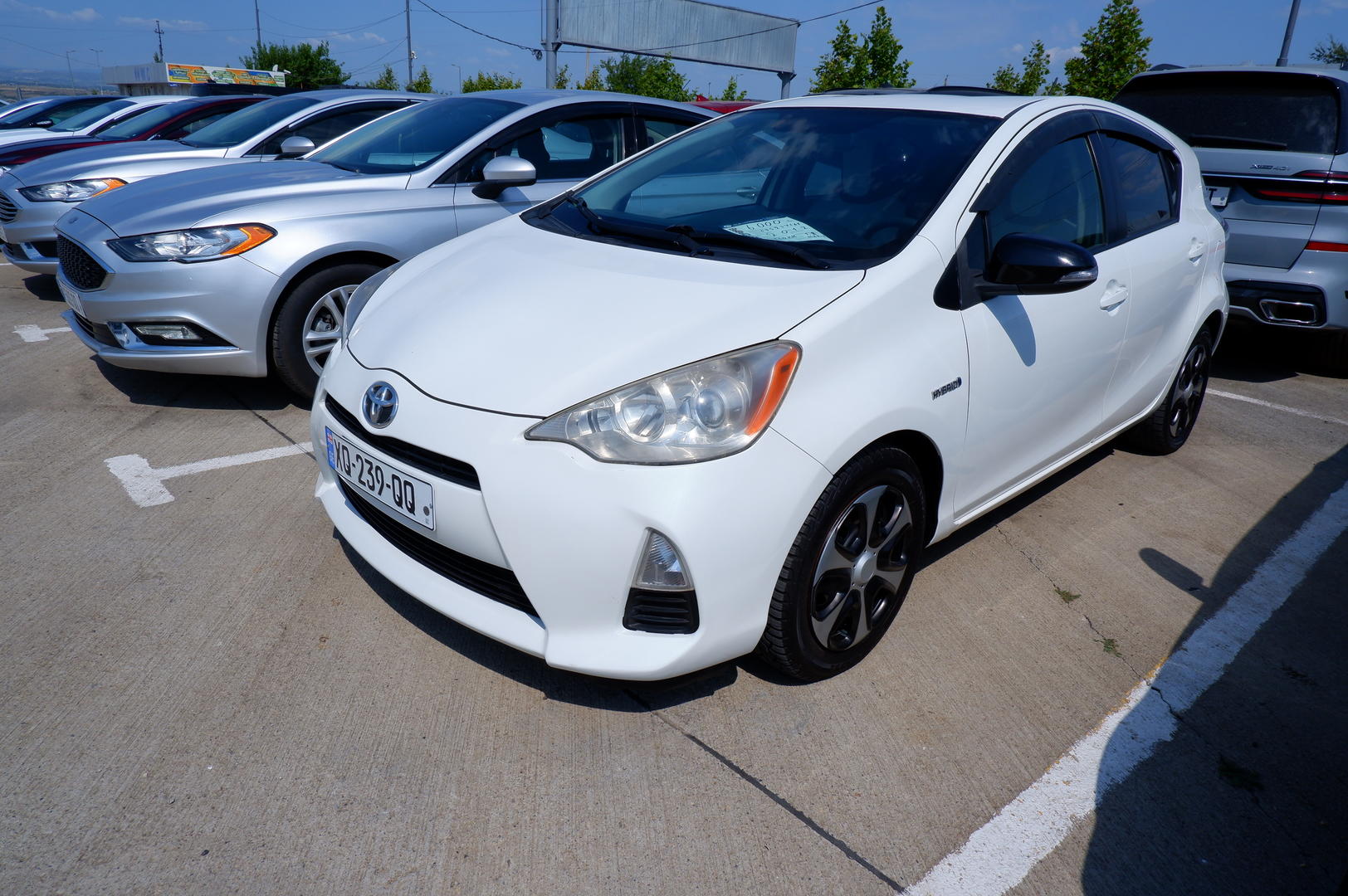 Toyota Prius C 2012 — photo 2