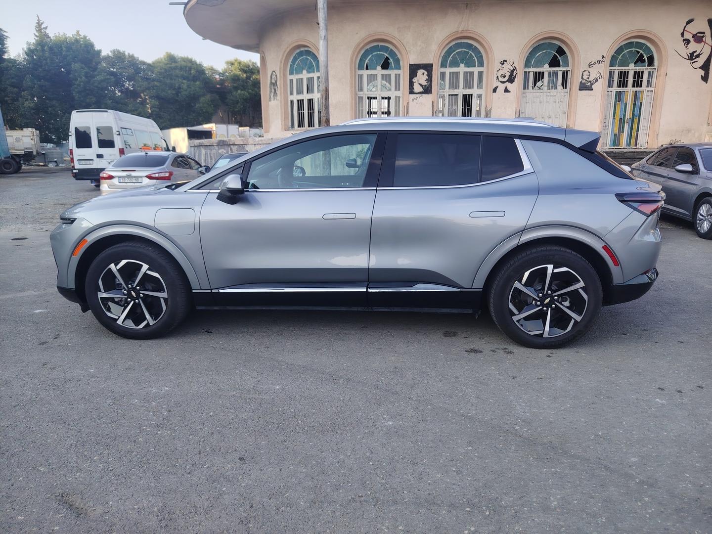 Chevrolet Equinox 2025 — photo 2