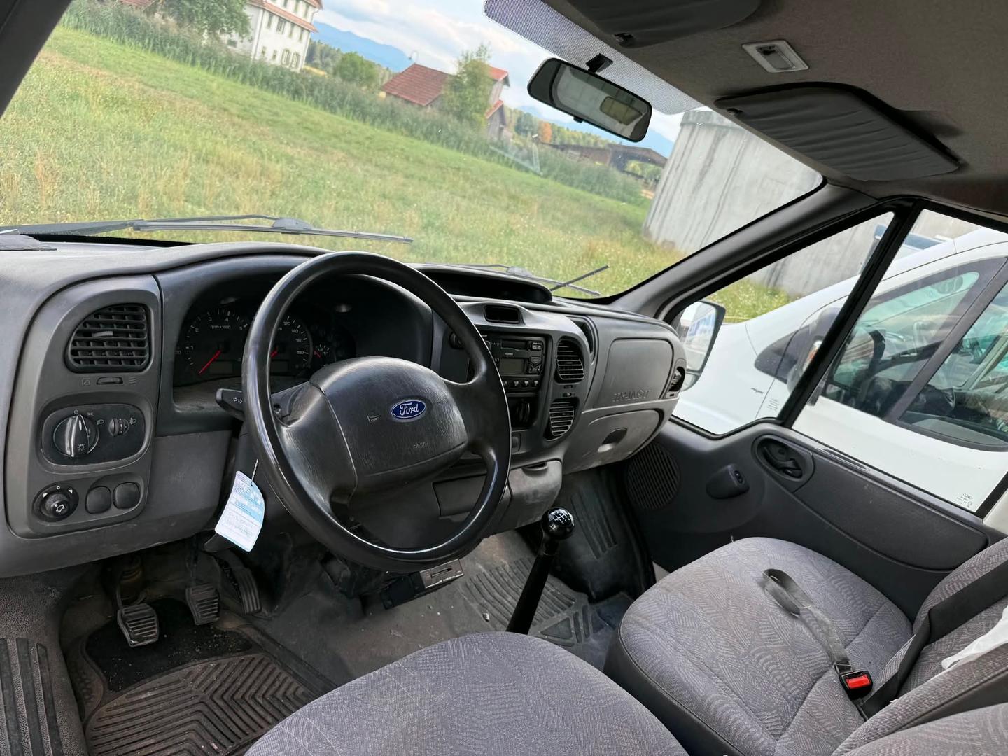 Ford Transit 2006 — photo 2