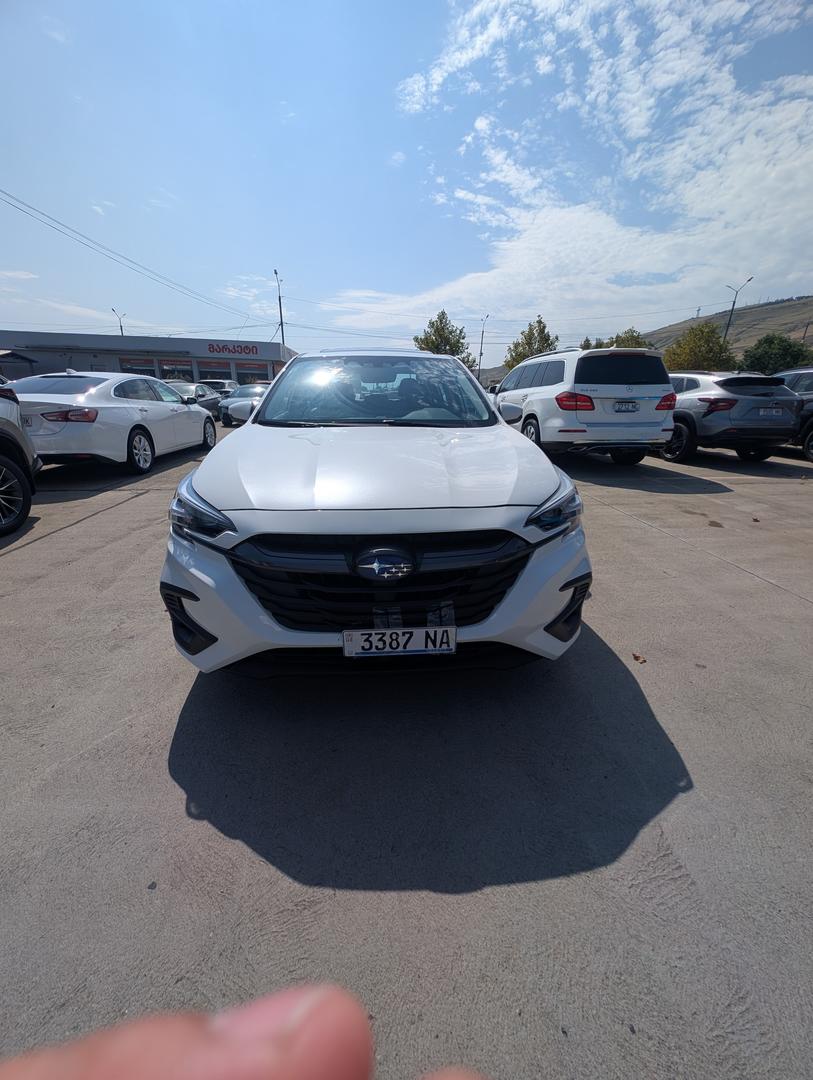 Subaru Legacy 2023 — photo 2