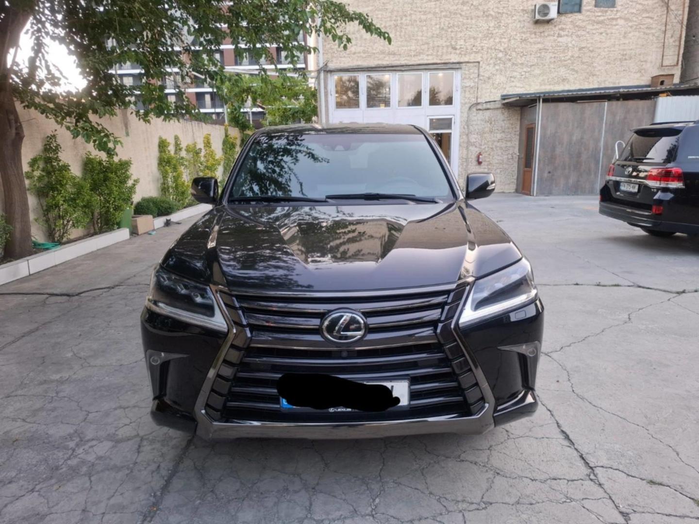Lexus LX 450 2020 — photo 2