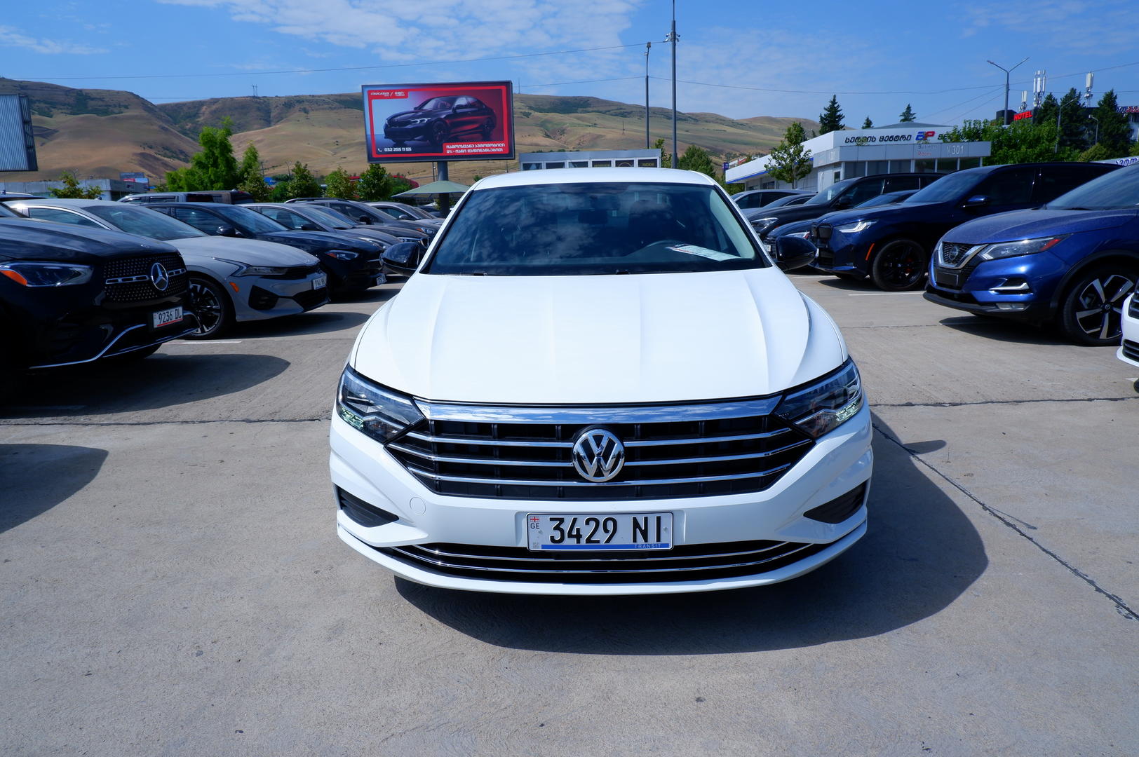 Volkswagen Jetta 2021 — photo 2