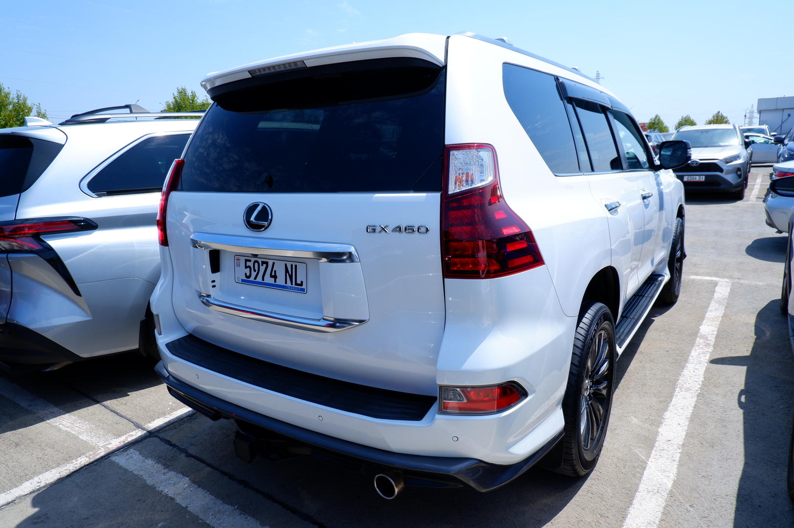 Lexus GX 460 2020 — photo 2
