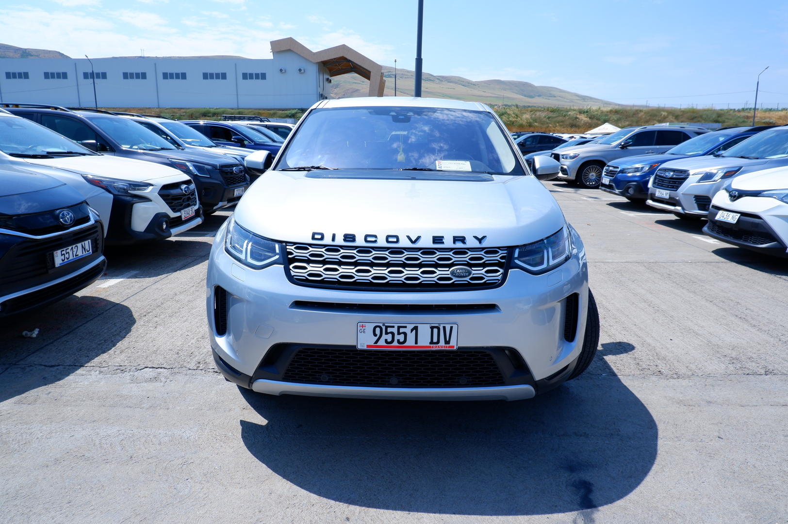 Land Rover Discovery Sport 2020 — photo 2