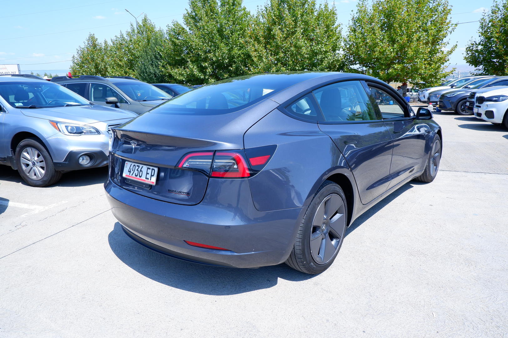Tesla Model 3 2023 — photo 2
