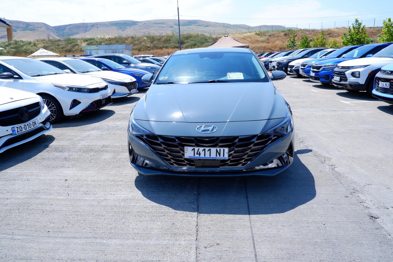 Hyundai Elantra 2022 — photo 2