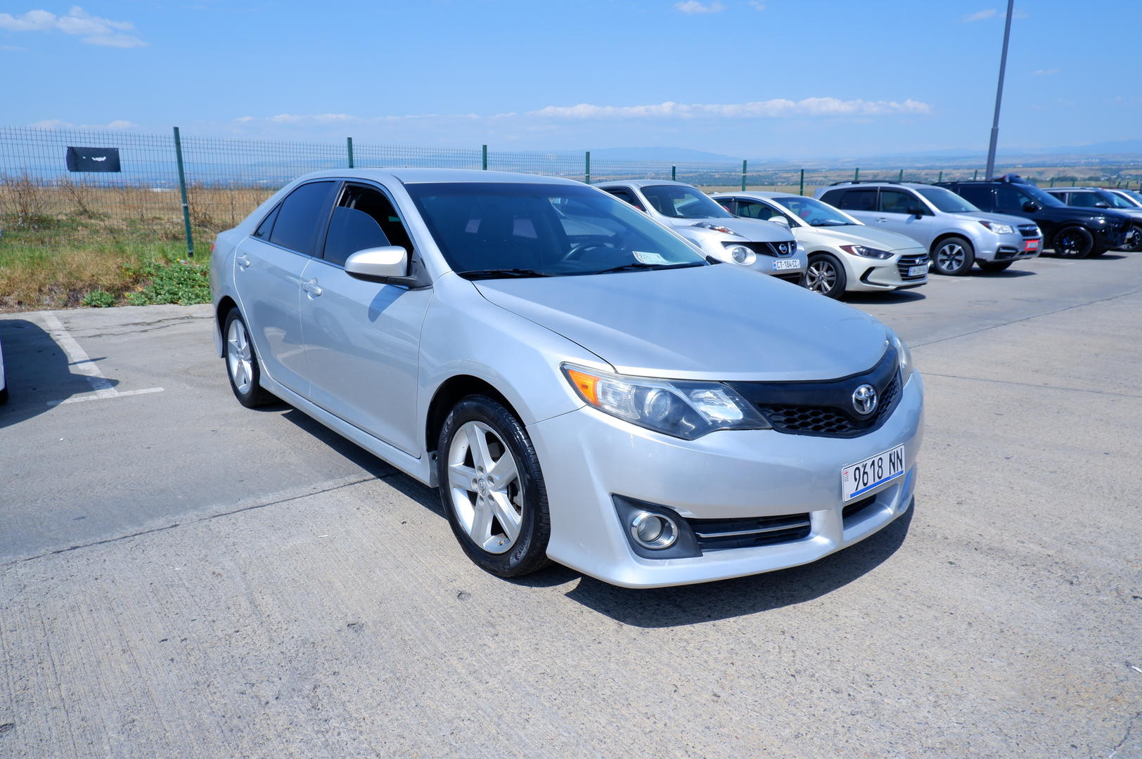 Toyota Camry 2014 — photo 2