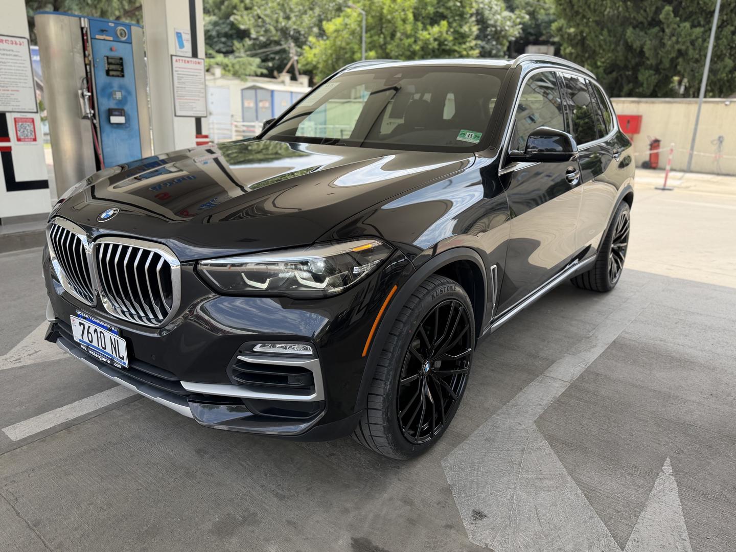 BMW X5 2019 — photo 2