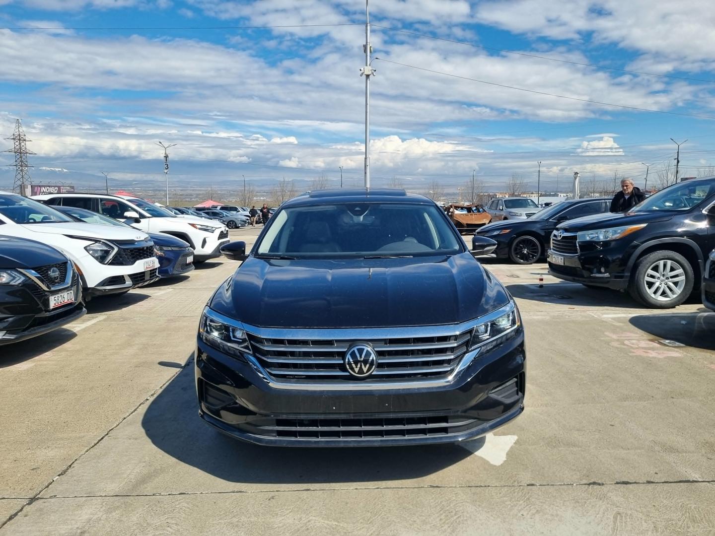 Volkswagen Passat 2021 — photo 2