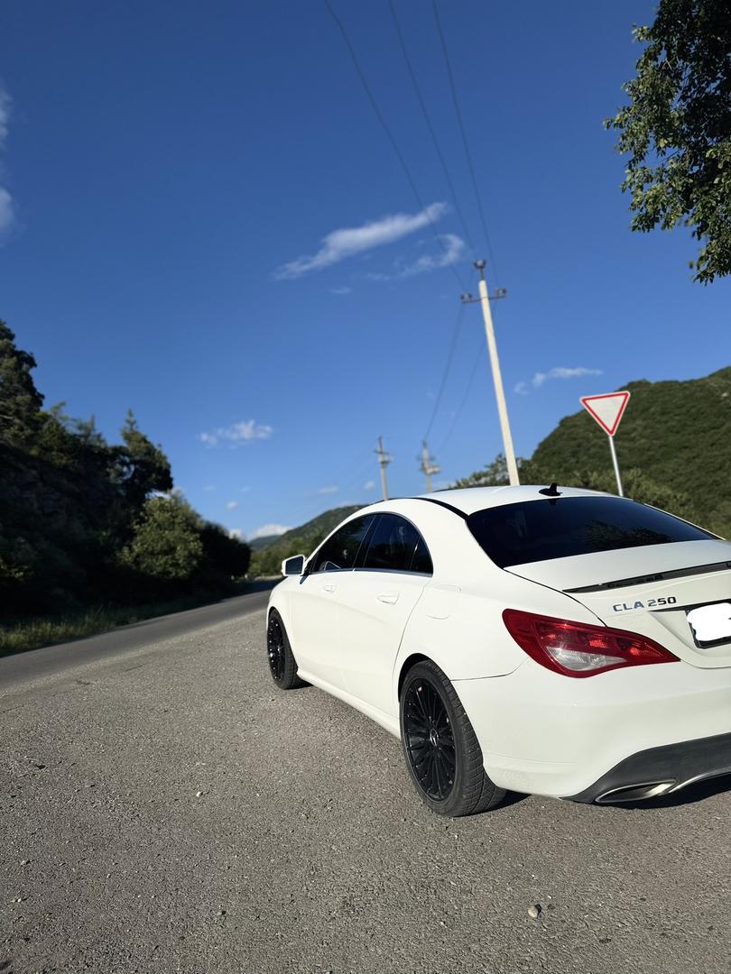Mercedes-Benz CLA 250 2018 — photo 2