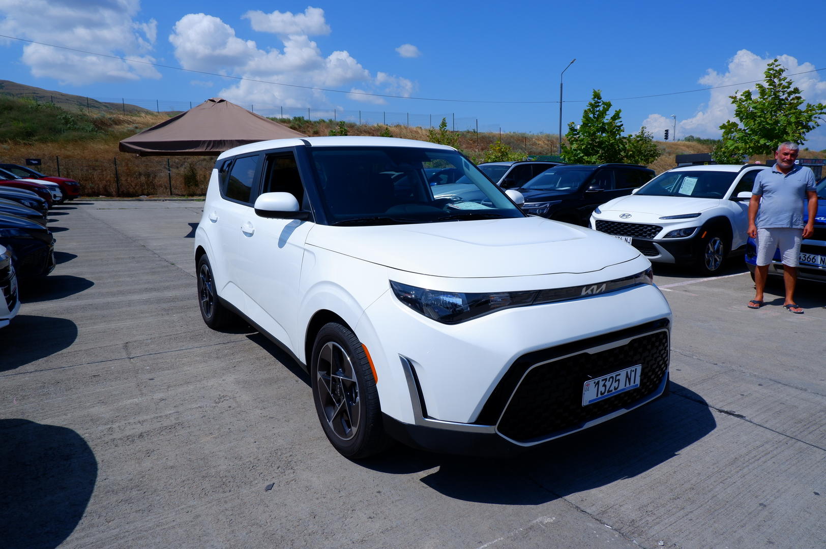Kia Soul 2023 — photo 2