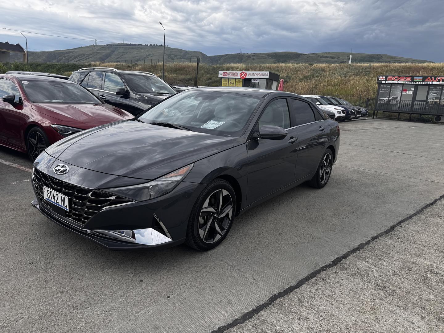 Hyundai Elantra 2023 — photo 2