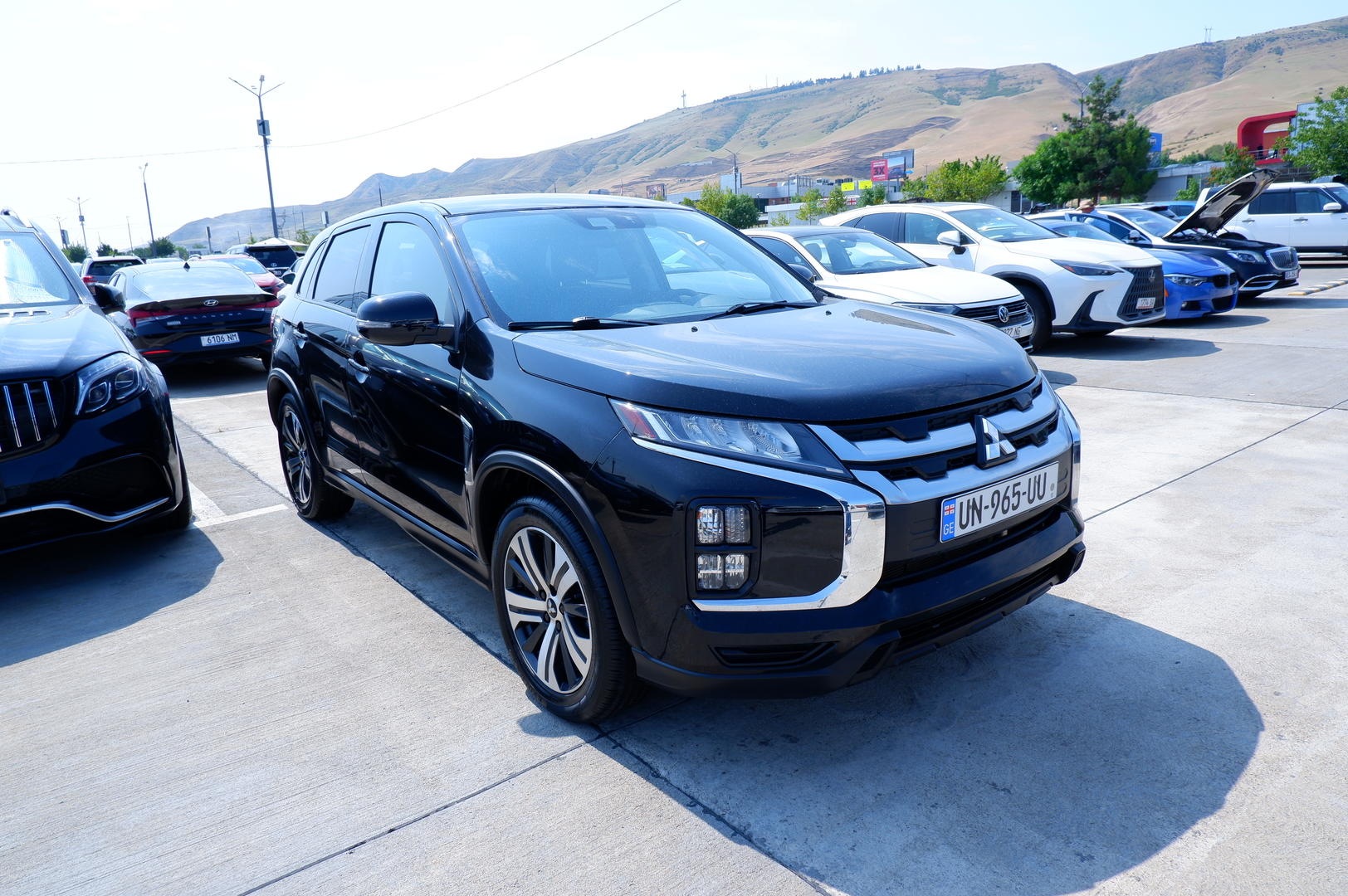 Mitsubishi Outlander Sport 2022 — photo 2