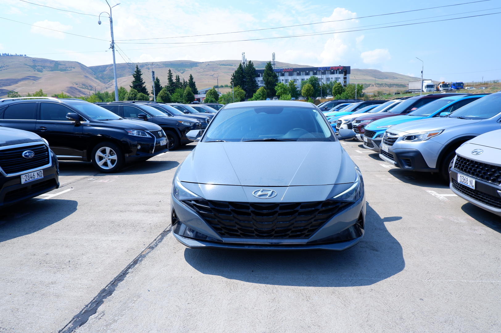 Hyundai Elantra 2022 — photo 2