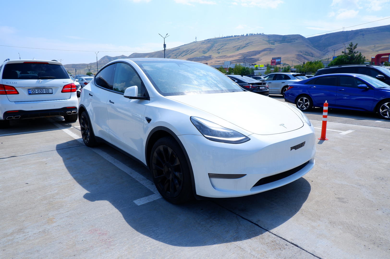 Tesla Model Y 2021 — photo 2