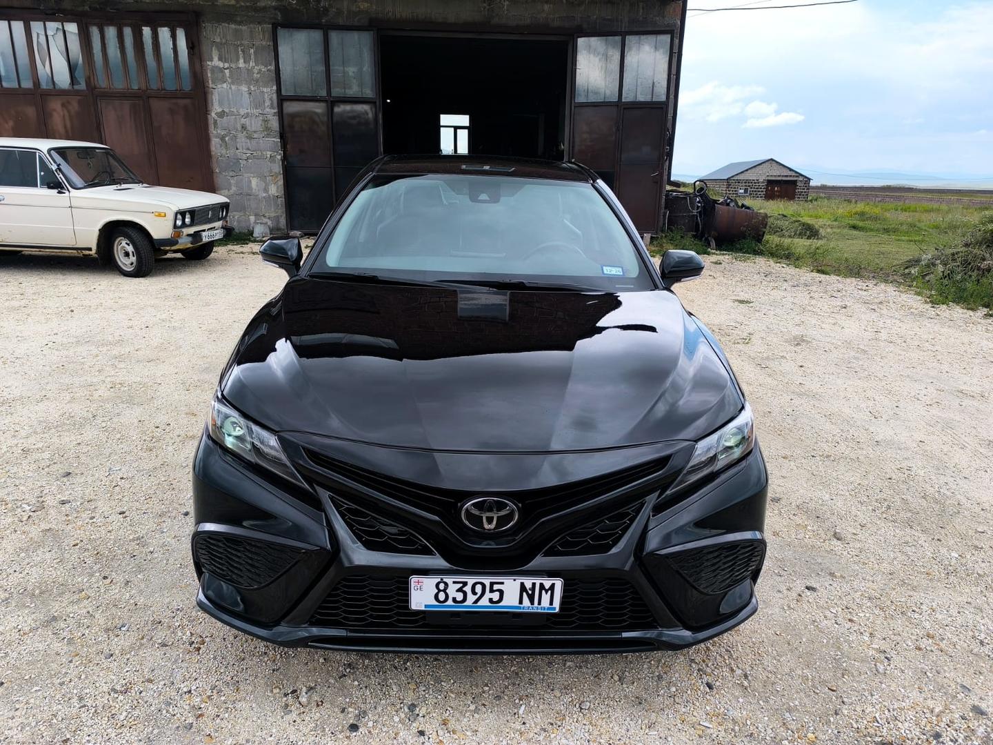 Toyota Camry 2024 — photo 2