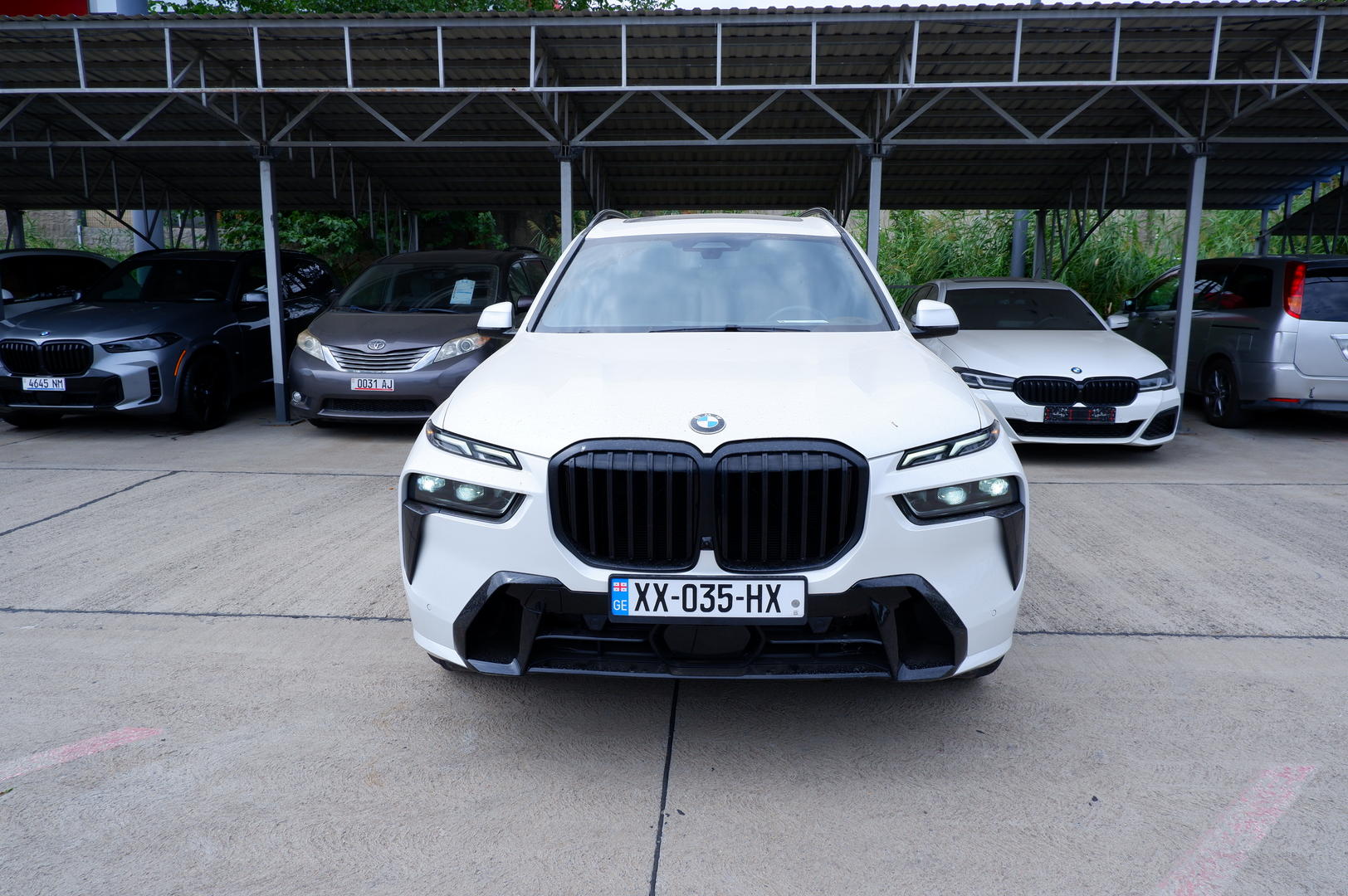 BMW X7 2023 — photo 2